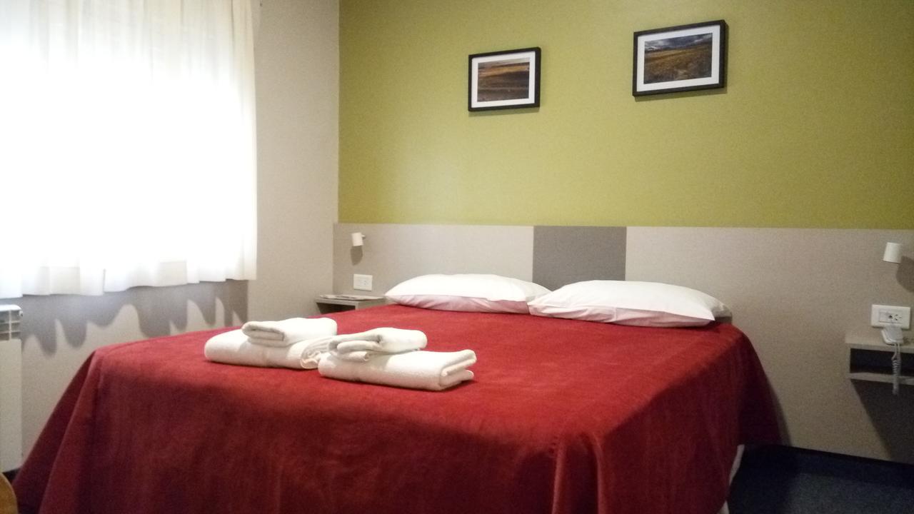 Estepa Hotel General Roca Ngoại thất bức ảnh